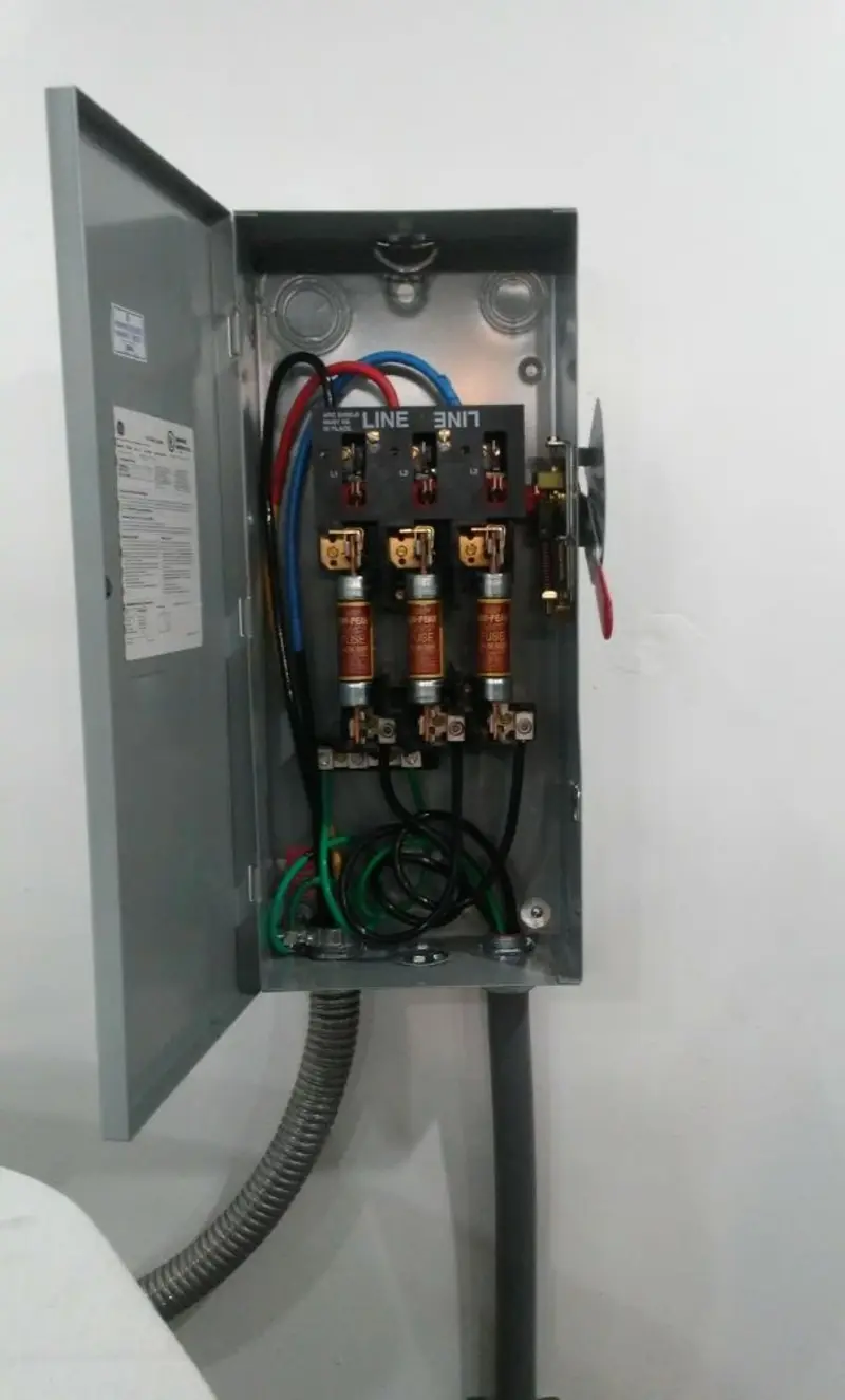 Three-phase disconnect switch installed for Electrical Wiring & Rewiring in Estero
